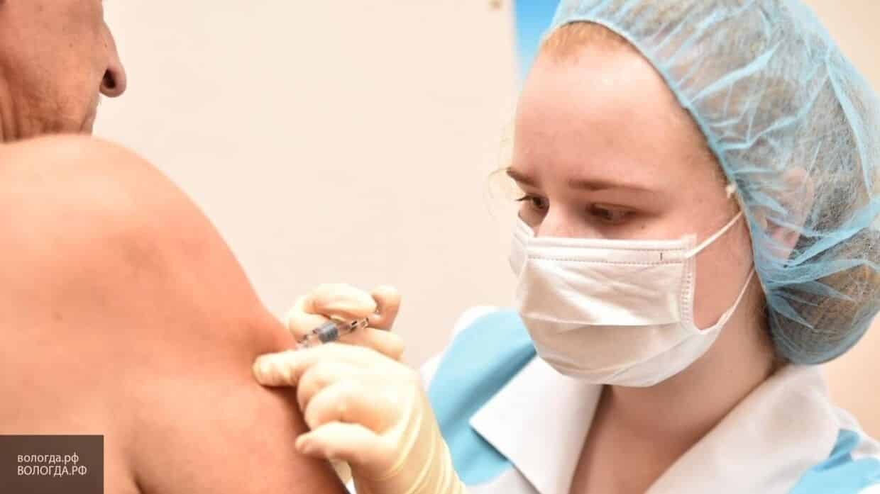 Российская вакцина от COVID-19 сможет защитить иммунитет как минимум на два года