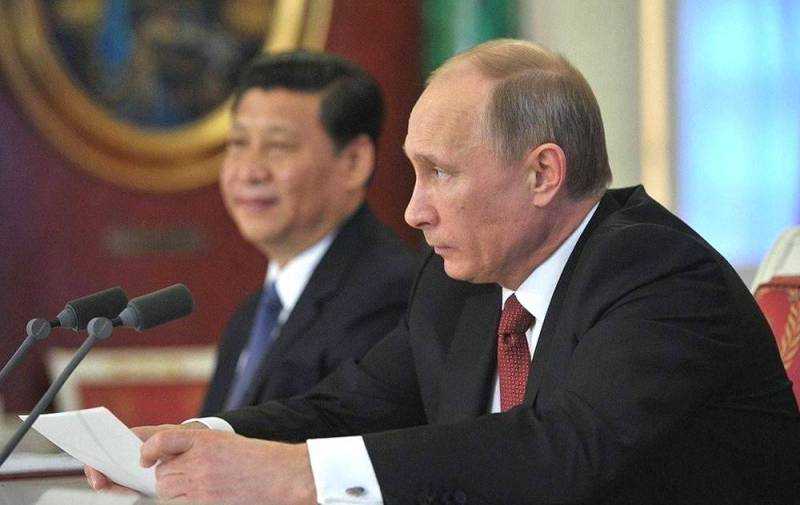FT: Москва уже платит высокую цену за дружбу с Пекином