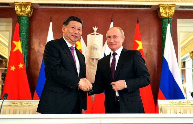 Эксперт: Западу проще отдать Россию Китаю, нежели идти на уступки