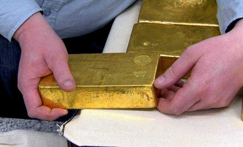 Как США наложили руки на золото разных стран мира