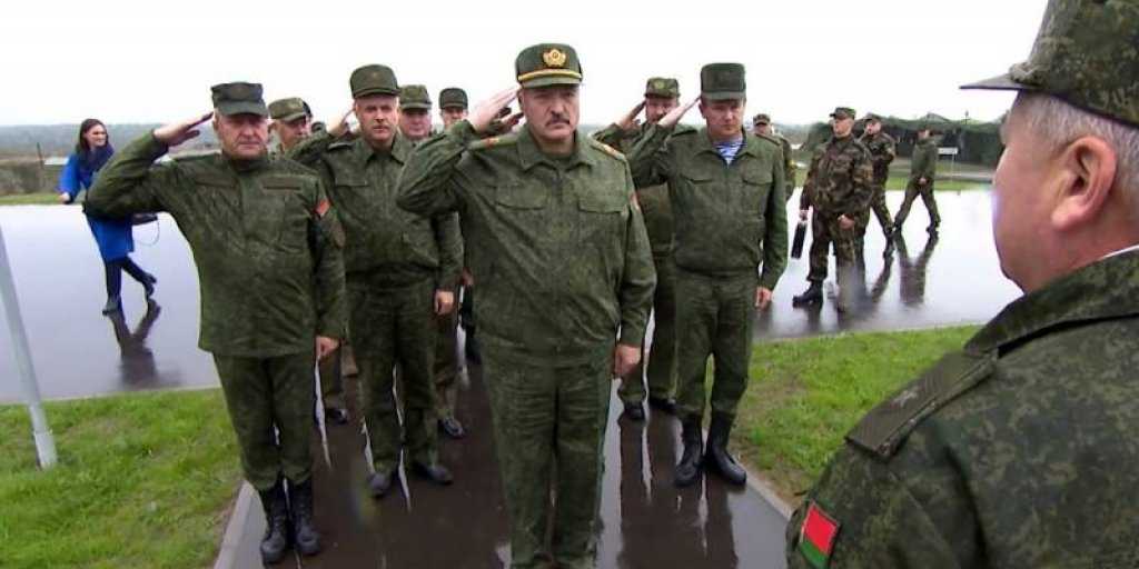 Лукашенко назвал подлётное время истребителей НАТО и призвал готовиться к войне